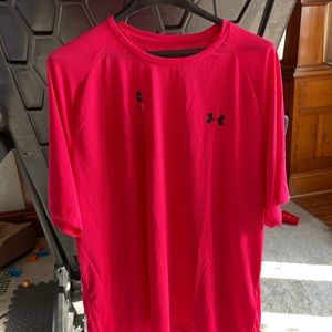 Men’s XL under armour shirt.